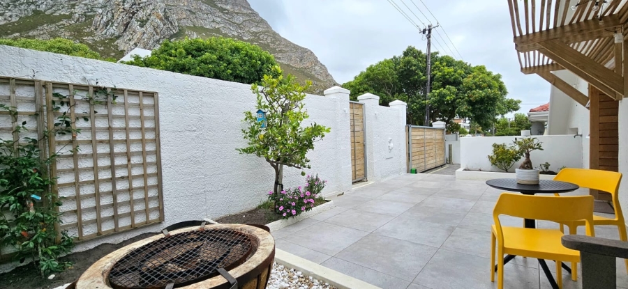 3 Bedroom Property for Sale in Voelklip Western Cape